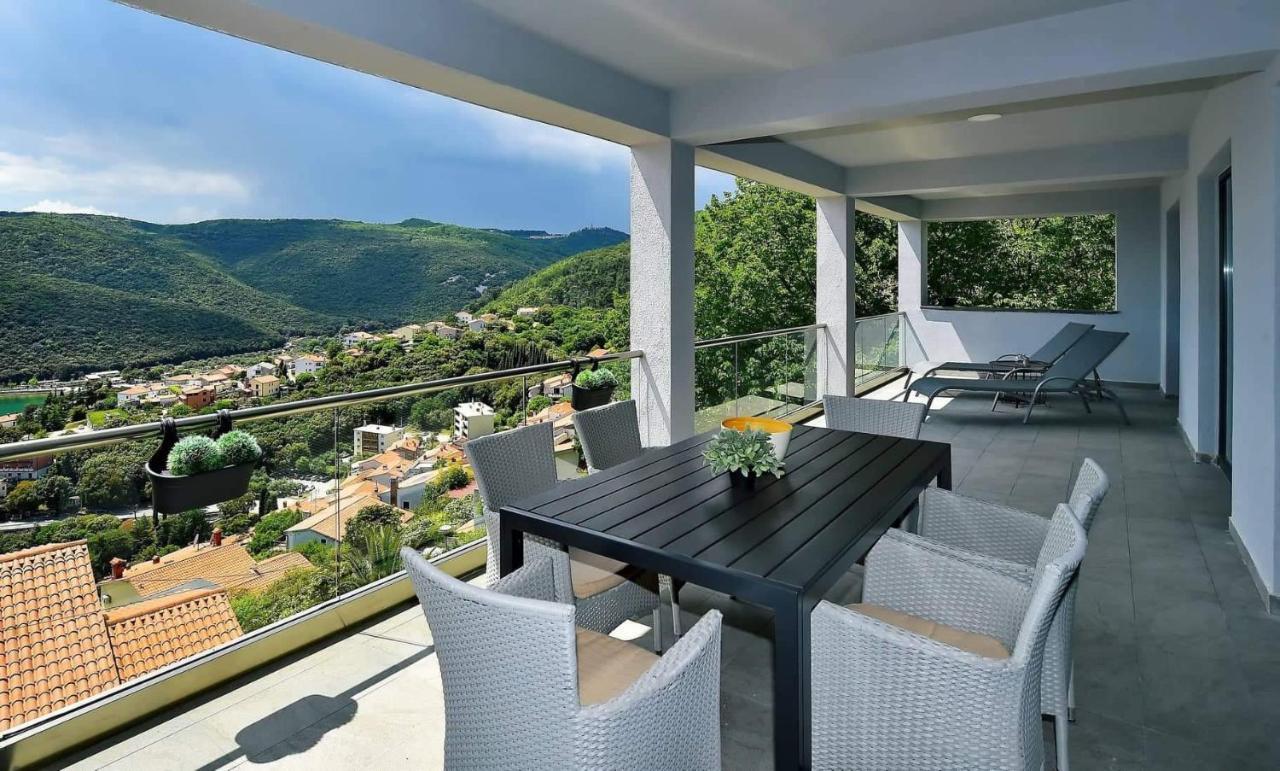 Apartment Vanilla I With Beautiful Seaview Rabac Exterior photo