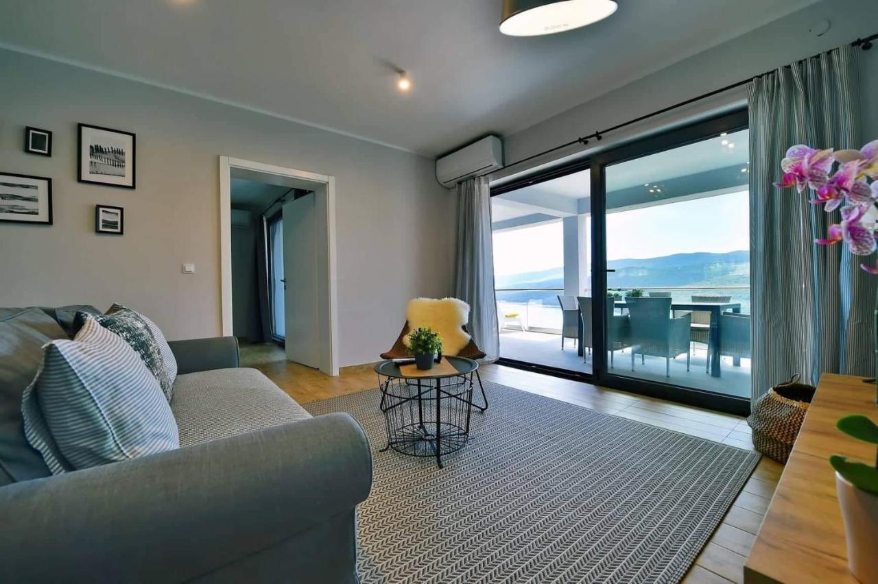 Apartment Vanilla I With Beautiful Seaview Rabac Exterior photo